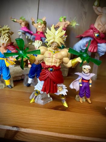 Figurine dragon ball gashapon hg Broly
