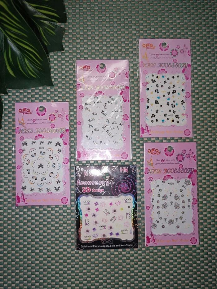 🔸Lots de 5 planches à Stickers ongles. Neuf🔸