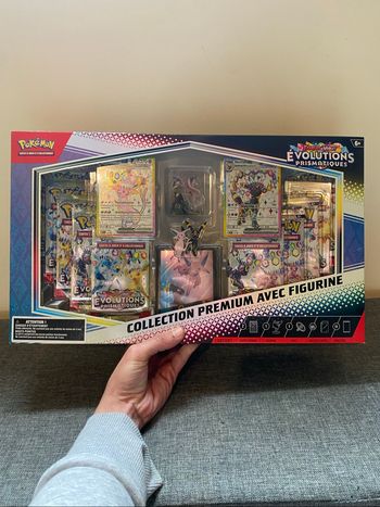 Coffret Pokémon évolutions prismatiques 8.5