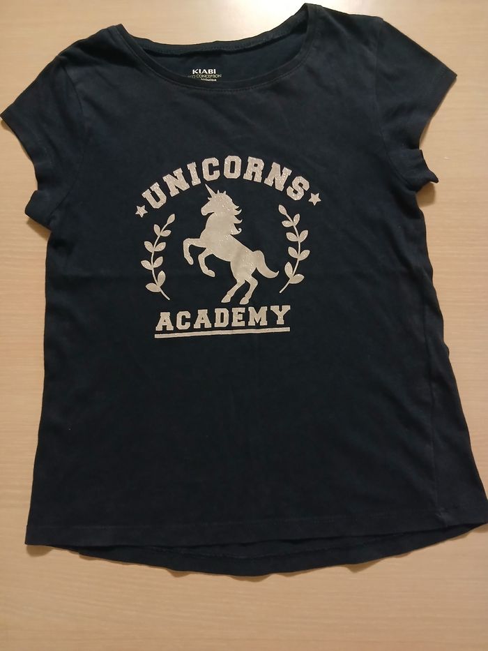 Tee shirt fille en coton taille 8 ans marque kiabi tres bonne etat - photo numéro 2