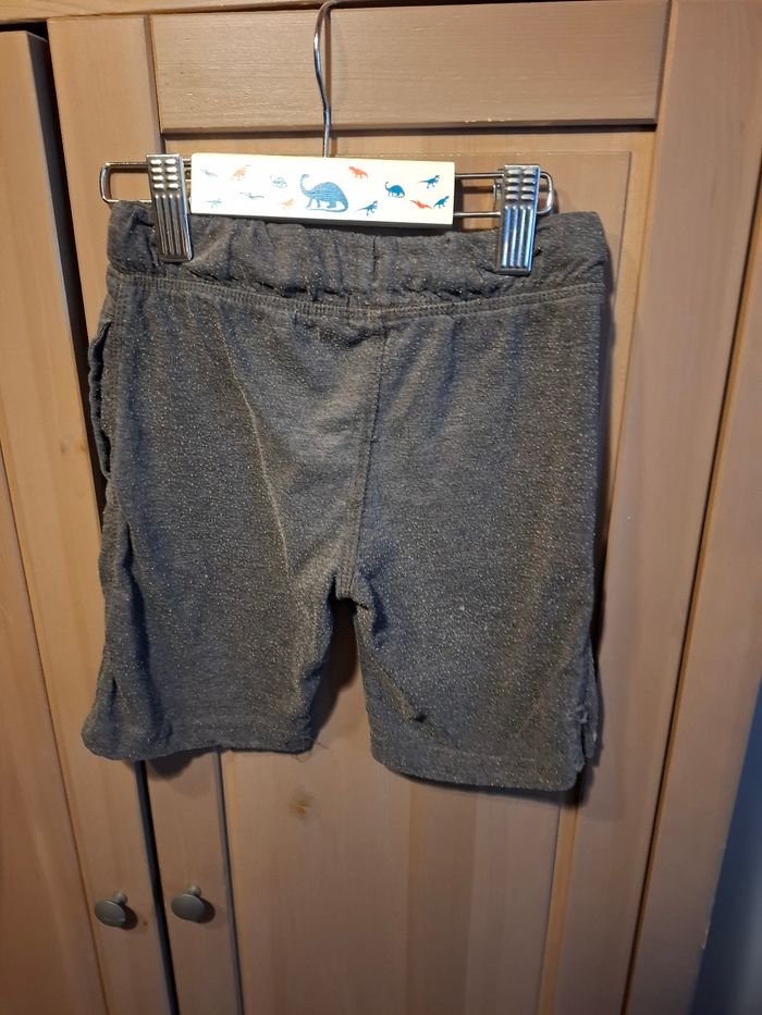 Short 4 ans - photo numéro 2