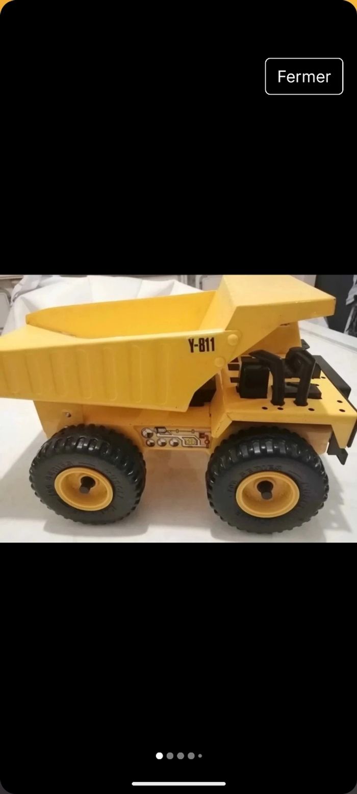 Magnifique camion métallique Vintage.