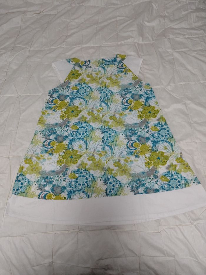 Débardeur blanc avec motifs - photo numéro 4