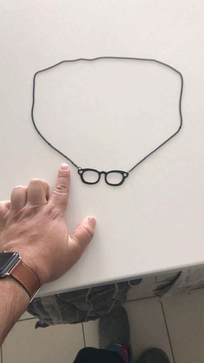 collier paire de lunette - photo numéro 4