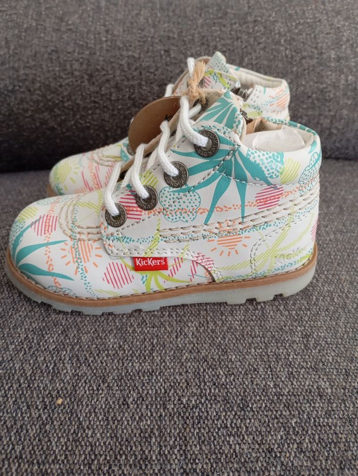 Kickers neuves mixte en taille 23 - photo numéro 3