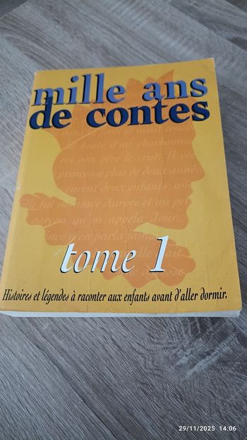 Livre "mille ans de contes" tome 1