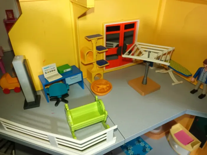 Lot maison Playmobil 9266 sur 3 étages + jardin - photo numéro 12