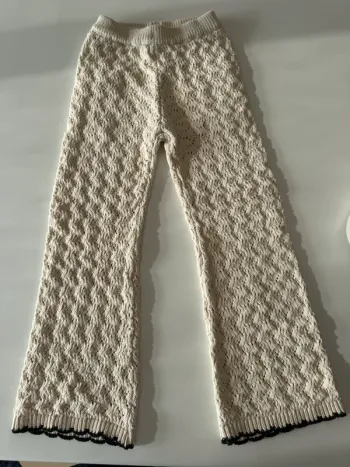 Pantalon beige crochet Zara