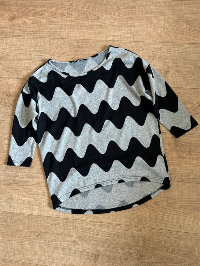 Pull léger gris et noir Only taille S excellent état - photo numéro 11