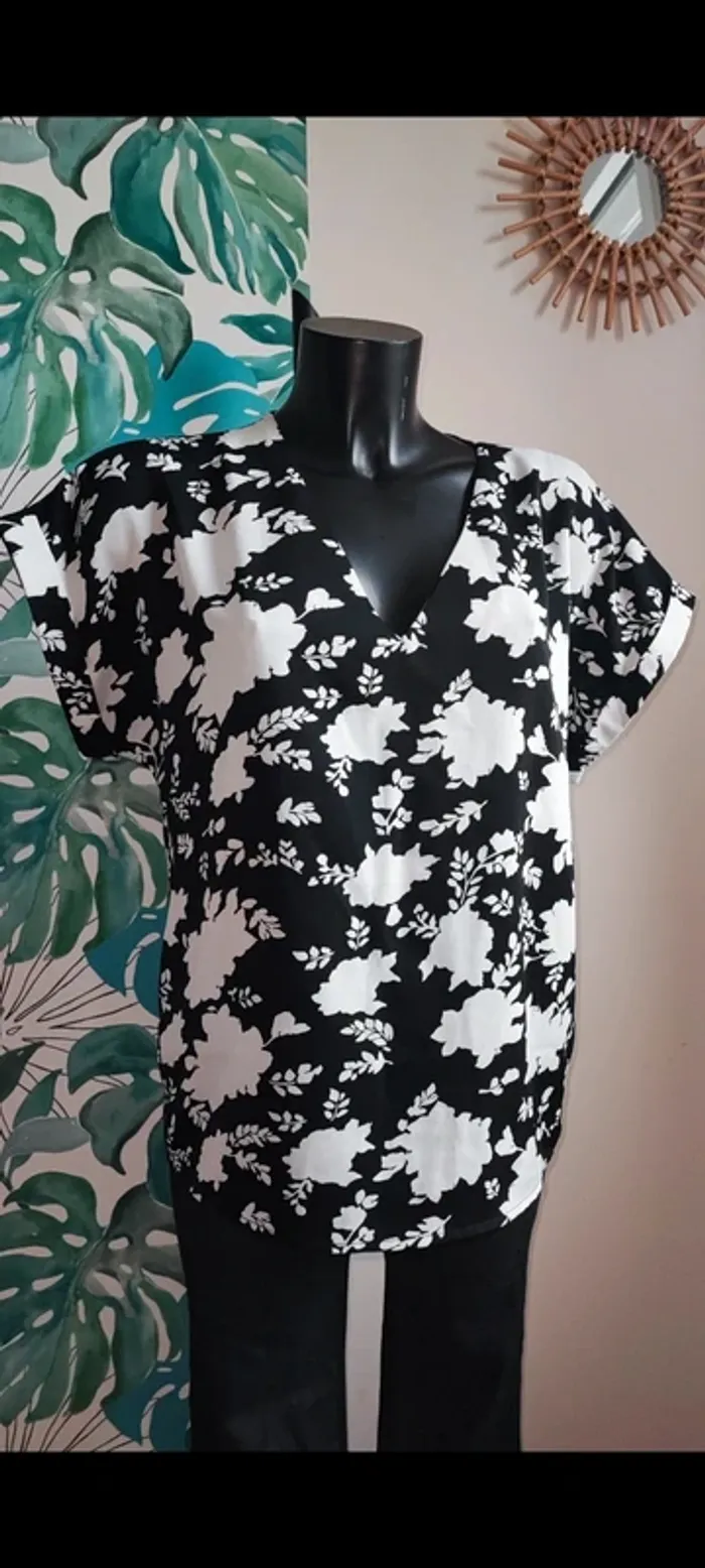 Blouse fleurie taille 38/40 - photo numéro 3