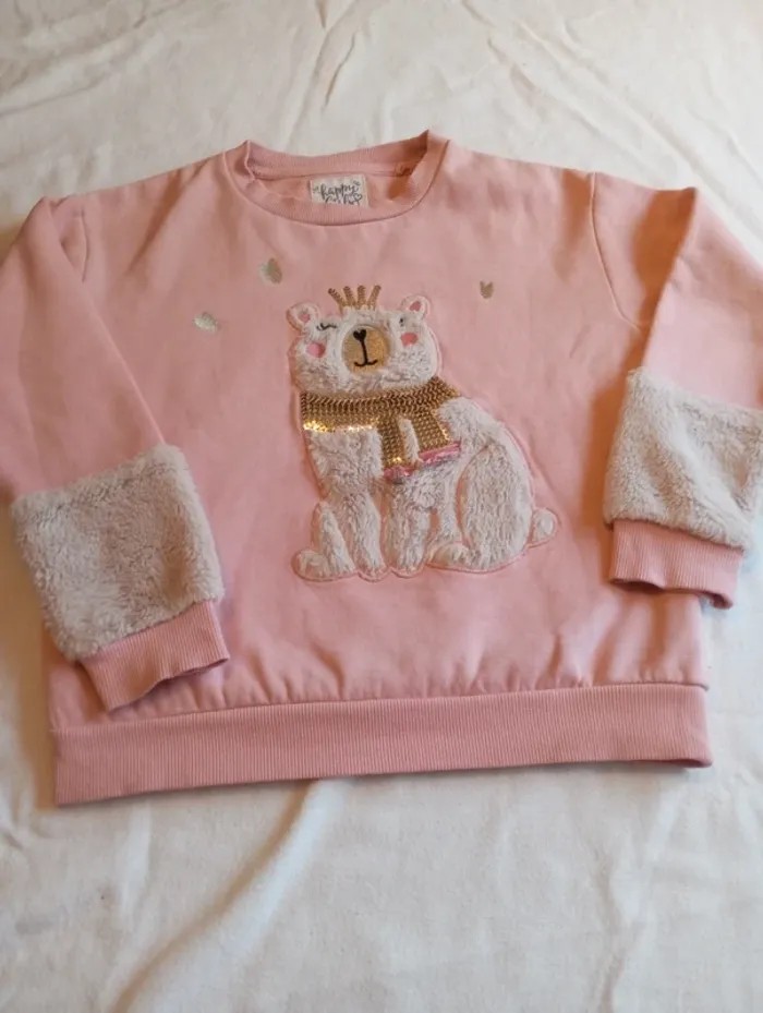 Pull de marque C&A et de taille 10ans