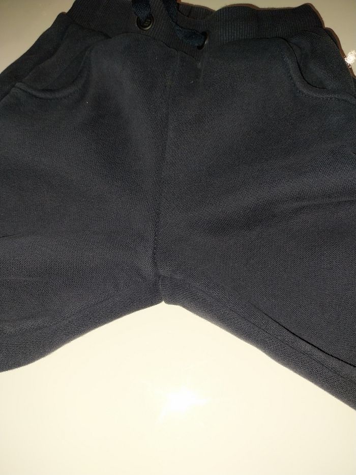Pantalon de jogging Eldys bleu marine avec bande blanche au bas  des jambes - photo numéro 6