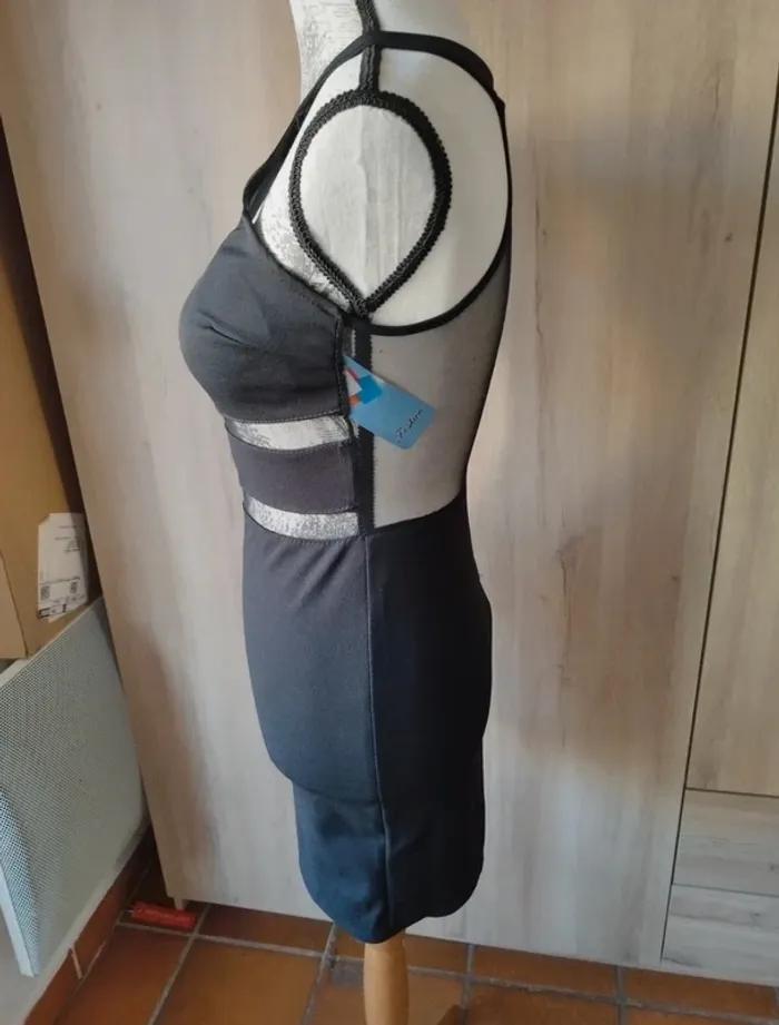 Magnifique robe taille 34-36 - photo numéro 4