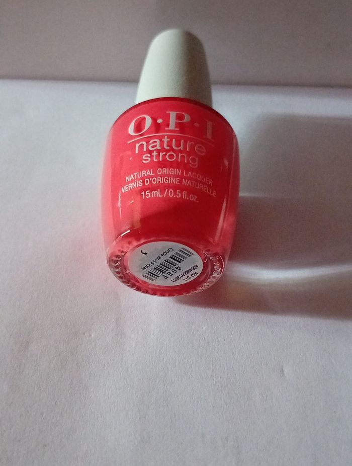 Vernis a ongles. O.p.i. neuf - photo numéro 4