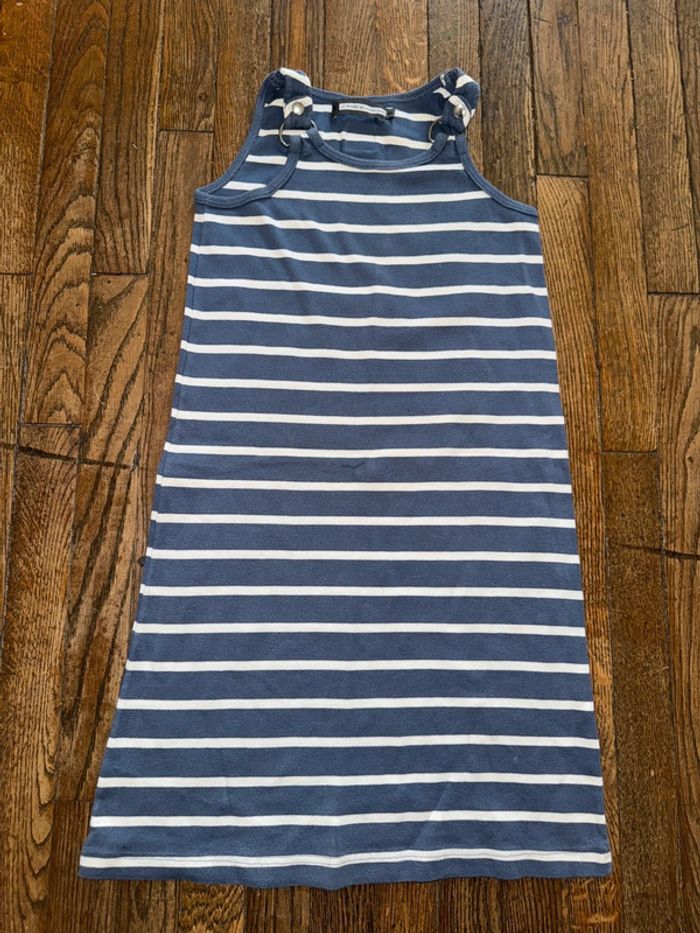 Robe le phare de la baleine  8 ans