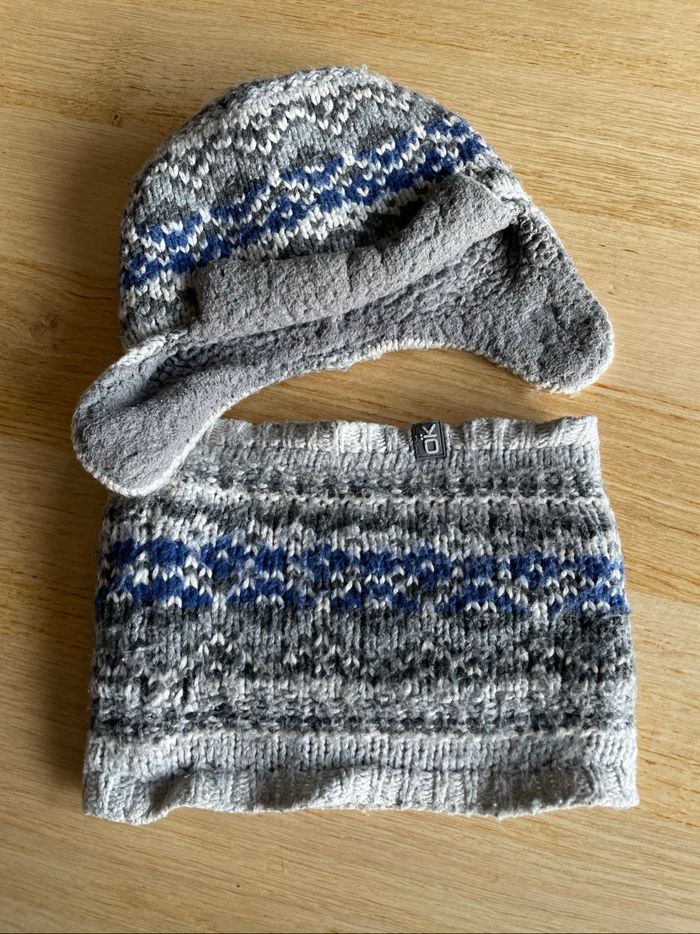 Tour de cou 2/8 ans et bonnet taille 50/52