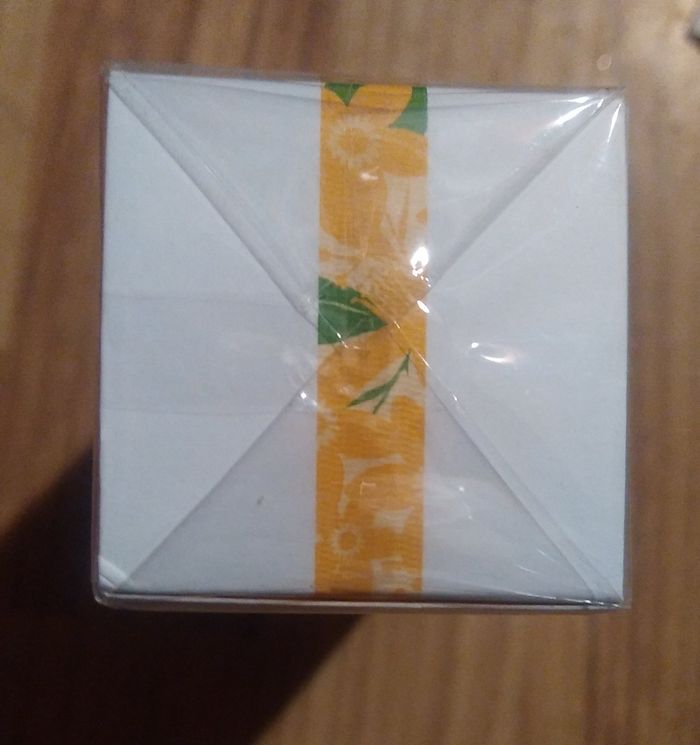 Eau parfumée bienfaisante à l'essence de néroli Roger et Gallet 100ml - photo numéro 5