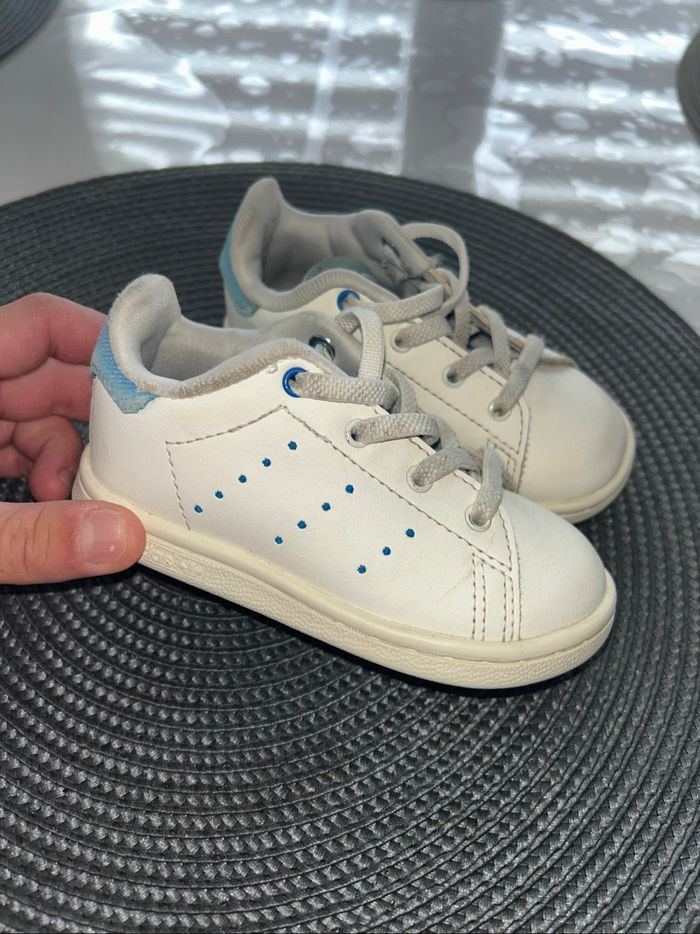 Stan smith taille 21 - photo numéro 2
