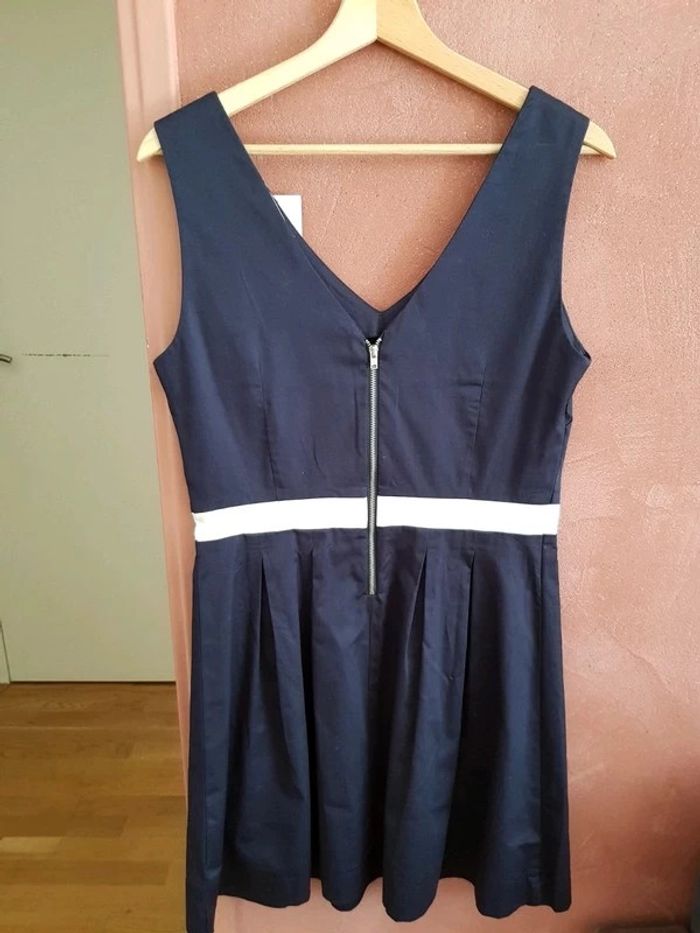 Robe Camaïeu marine et blanche neuve avec étiquette - photo numéro 9