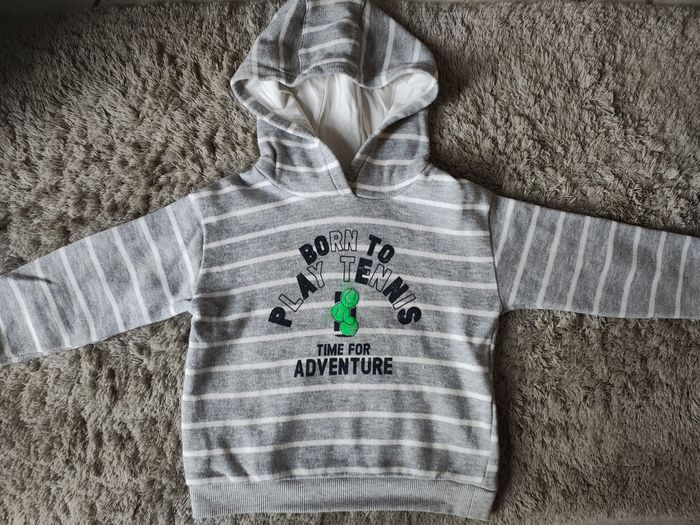 Sweat à capuche imprimé rayures taille 4 ans