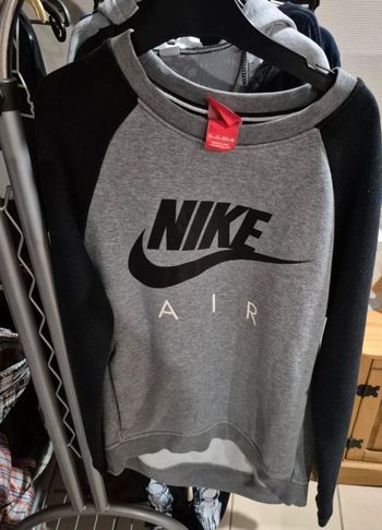 Pull Nike XS