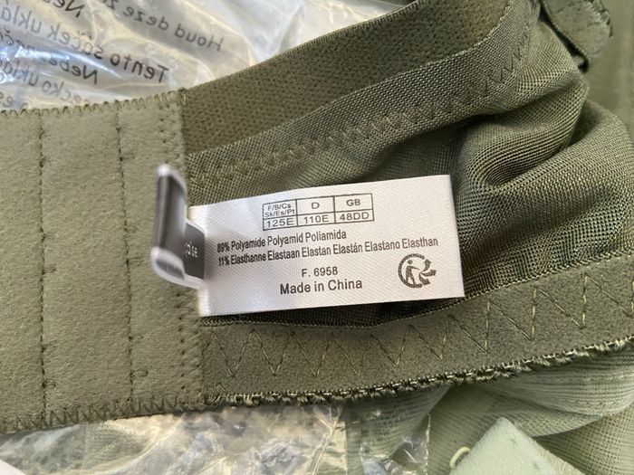 Lot deux soutiens gorge 125E jamais porté - photo numéro 2