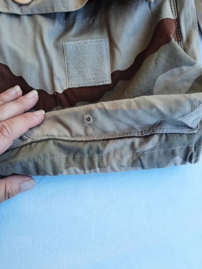Veste militaire manches longues avec capuche taille M - photo numéro 3