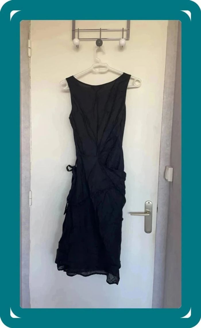Robe noire à nouer - photo numéro 3