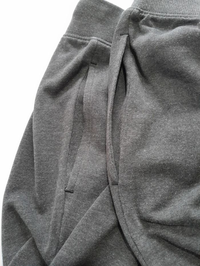 Pantalon jogging calvin Klein taille xs - photo numéro 7