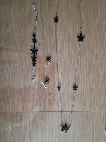 Sautoir boucle et bracelet fleurs
