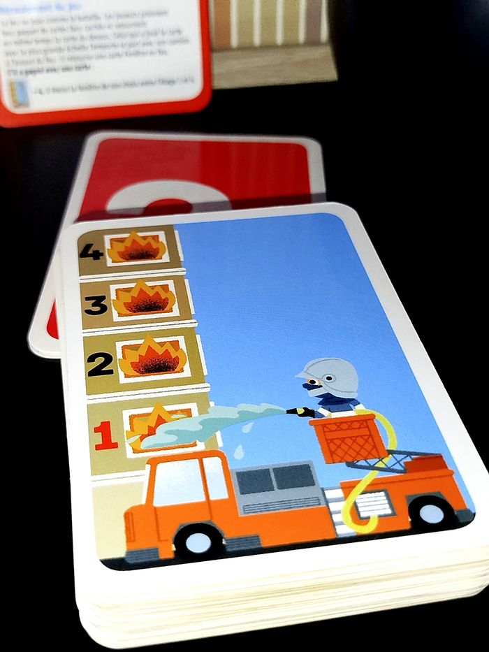 🟠 Nathan Jeu de société Au feu les pompiers - photo numéro 2