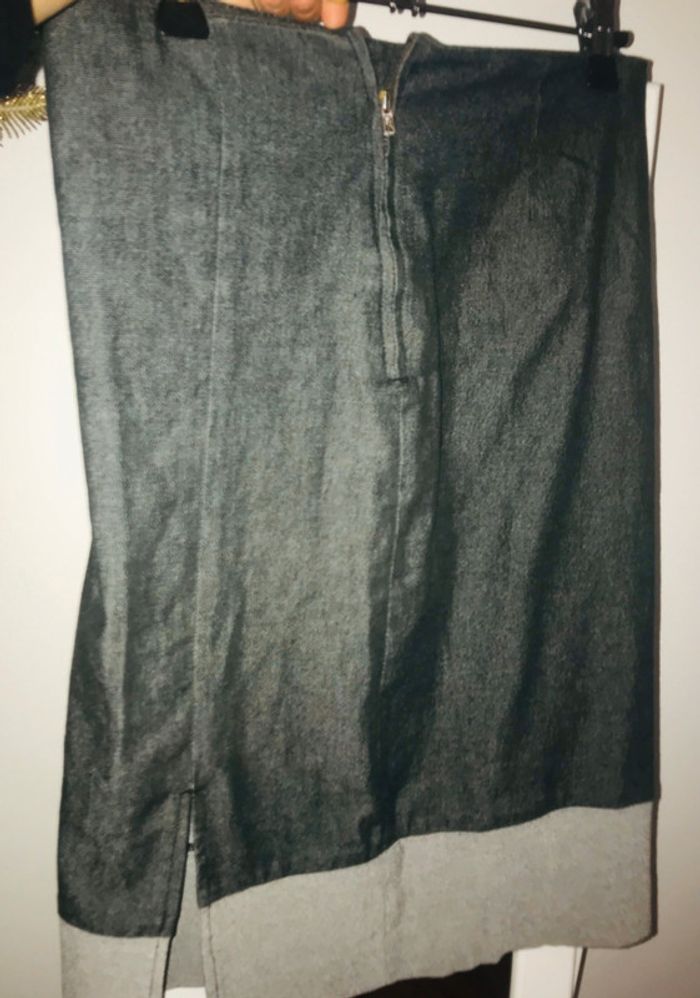 Jupe en jean grise - photo numéro 2