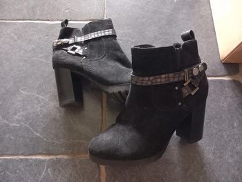 Bottines noires P38