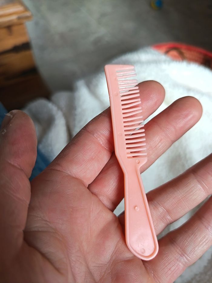 Peigne Vintage pour barbie - photo numéro 3