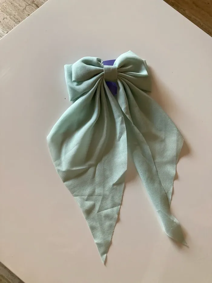 Nœud sur pince à cheveux