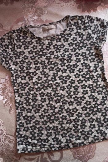 T shirt a fleurs 6 ans