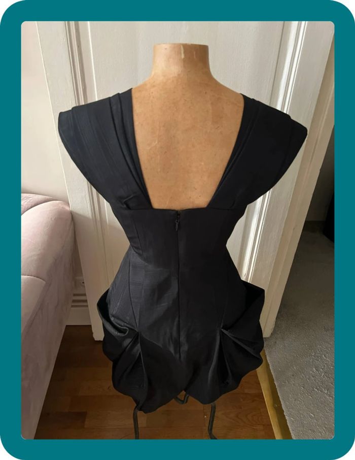 Robe moirée architecturée noire taille 34/36 - BCBGmaxazria - photo numéro 4