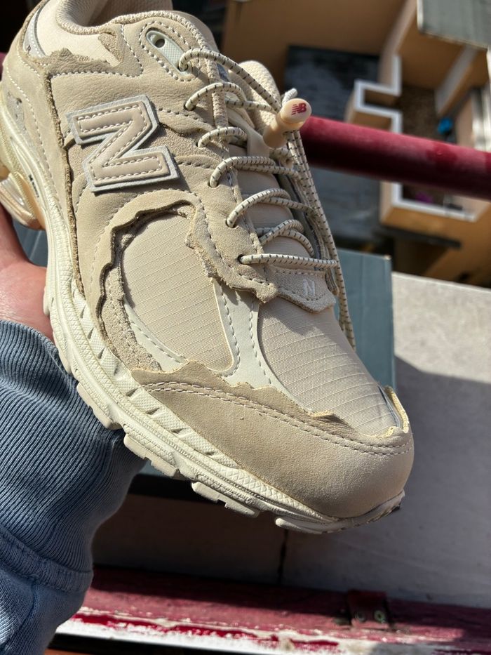 New Balance 2002R Cream - Taille 40 - Neuves - photo numéro 4