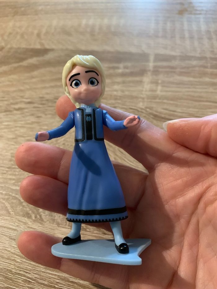 Figurine Elsa la reine des neiges - photo numéro 5