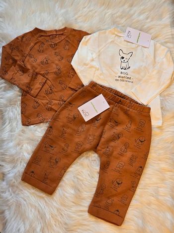 NEUF  (non portés) 🏷💙🤩😍superbe ensemble 12 mois garçon 💙💙💥💥(ferme)