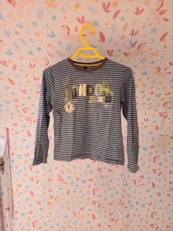 Tee shirt à rayures