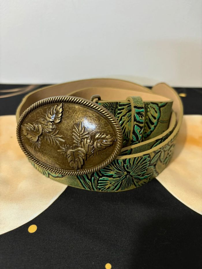 Magnifique ceinture vintage avec feuilles et boucles en relief neuve 100 cm - photo numéro 2
