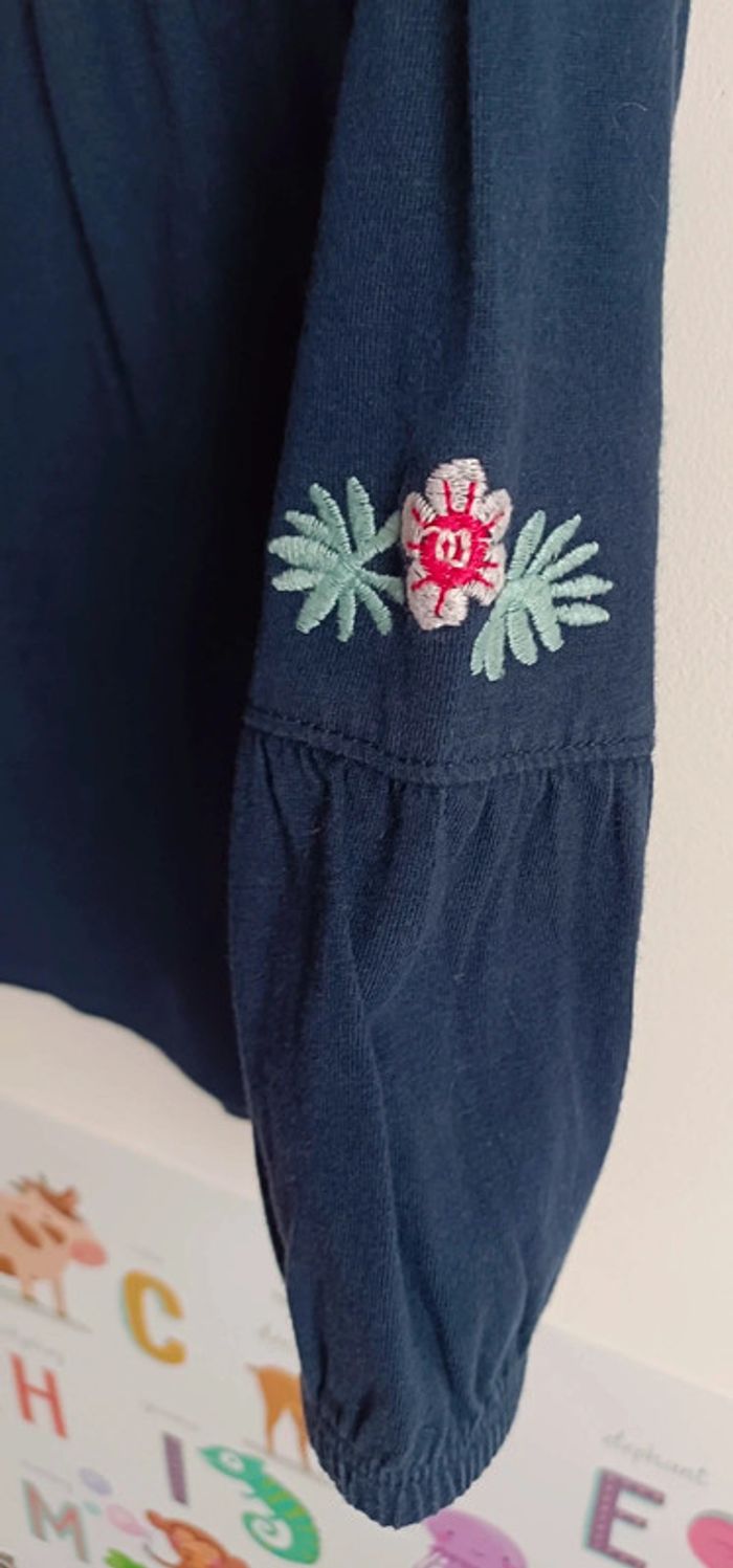 Haut manches longues LCDP fille bleu marine fleuri en 5 ans - photo numéro 7