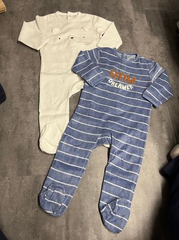 Lot 2 pyjamas bébé Kiabi
