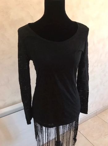 T-shirt noir T.XL (plutôt transparent)