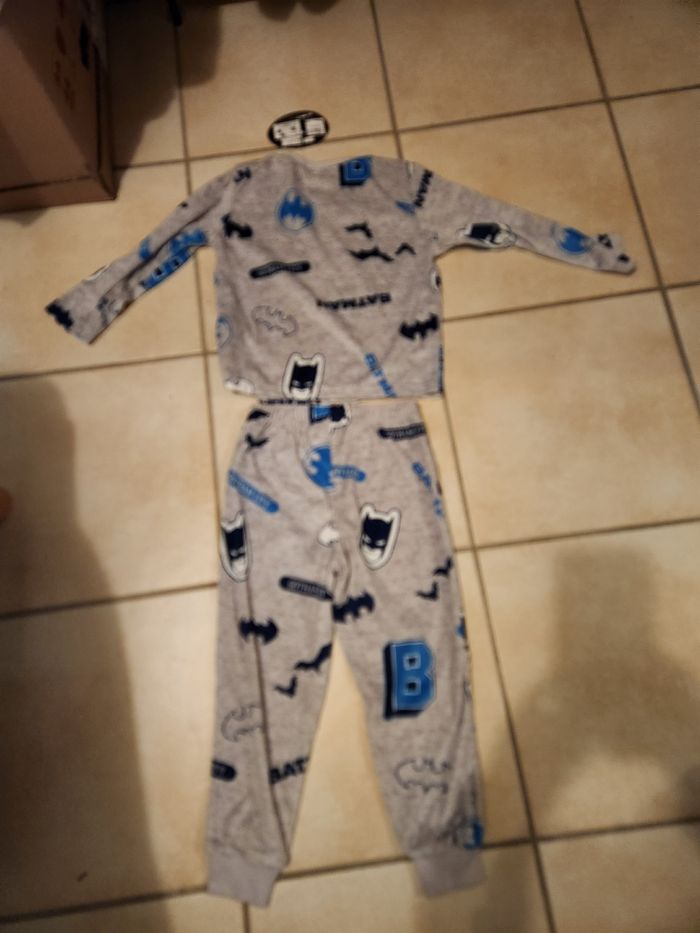 Pyjama épais Batman taille 5 ans - photo numéro 4