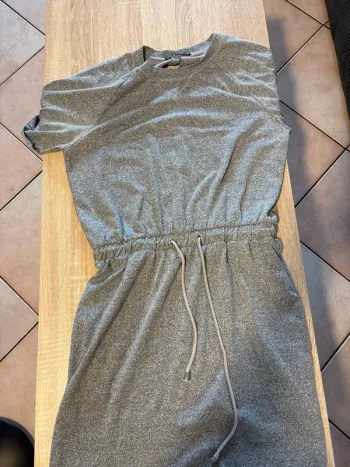 Robe grise