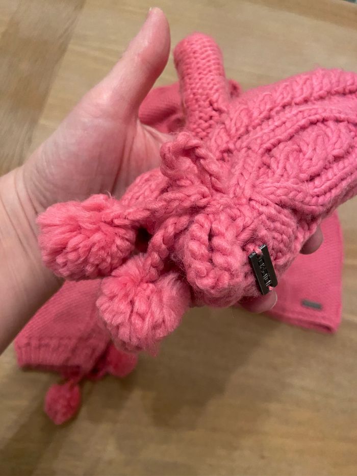 Lot snood/cape et moufles assorties Okaïdi fuschia taille 4/6 ans - photo numéro 4