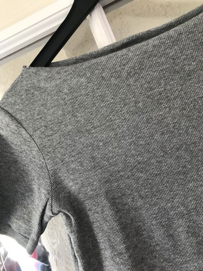 T-shirt gris Zara - photo numéro 2