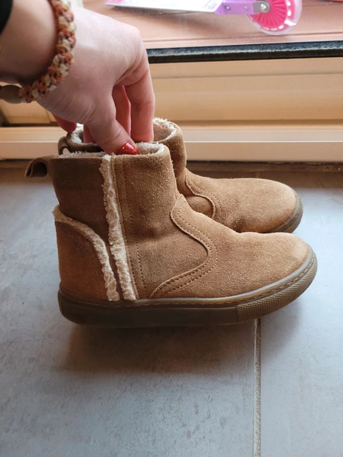 Bottines camel daim 28